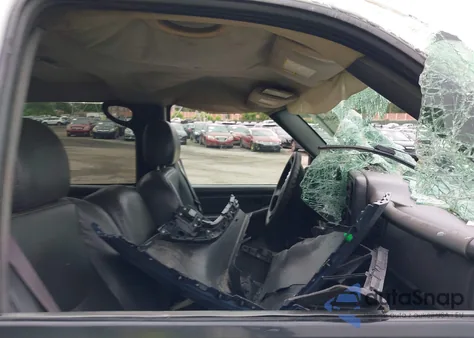 2005 Chevrolet Silverado K2500 Heavy Duty from USA, damaged, VIN 1GCHK23285F869228